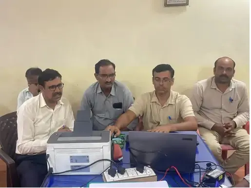 नगर पालिका तकनीकी विशेषज्ञ 10 हजार की रिश्वत लेते गिरफ्तार