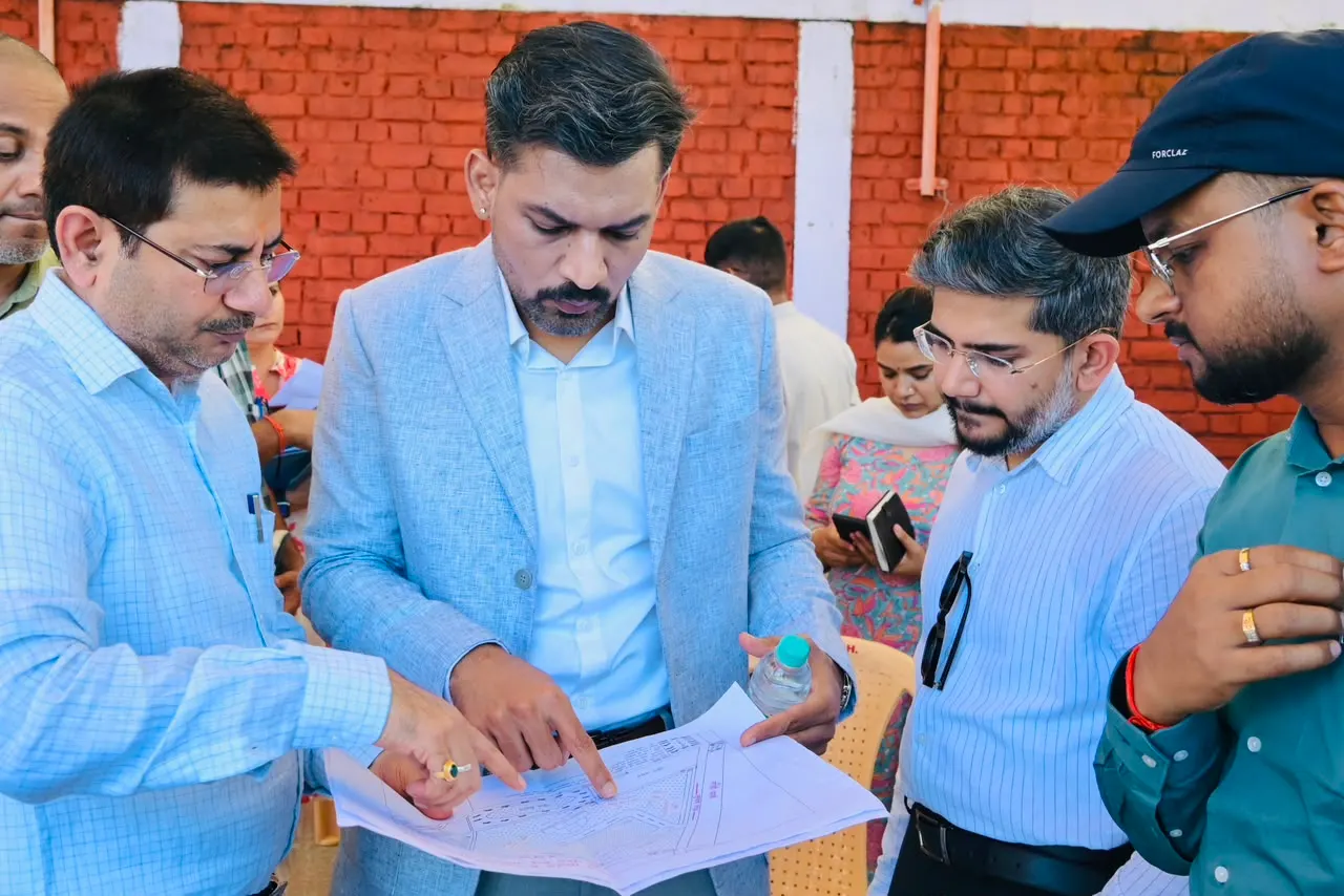 15 अगस्त समारोह की तैयारियों को लेकर डीएम-एसएसपी ने किया निरीक्षण, व्यवस्थाओं को लेकर दिए जरूरी निर्देश