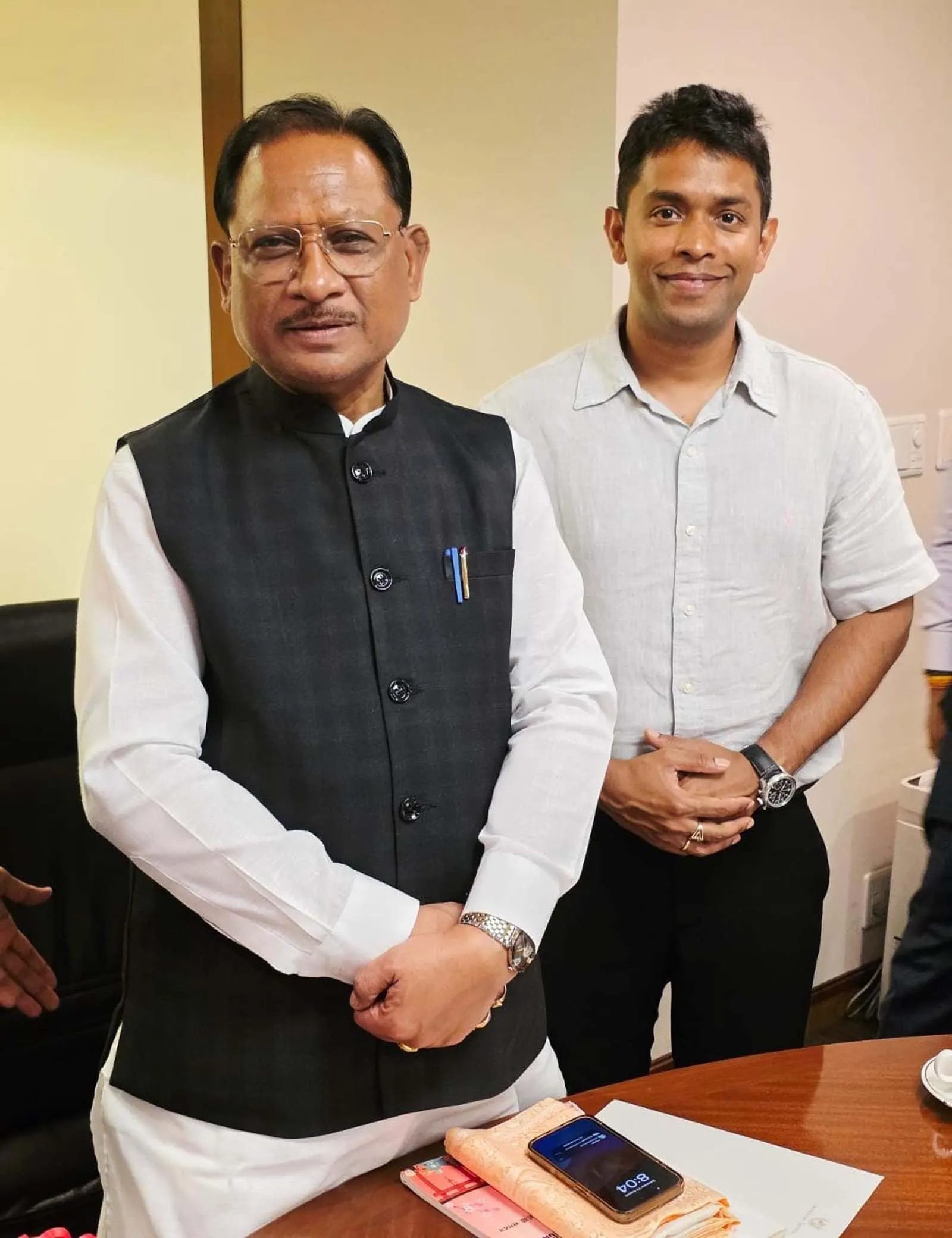 छत्तीसगढ़ के मुख्यमंत्री विष्णुदेव साय बस्तर के होनहार अविनाश तिवारी से टोक्यो में मिले