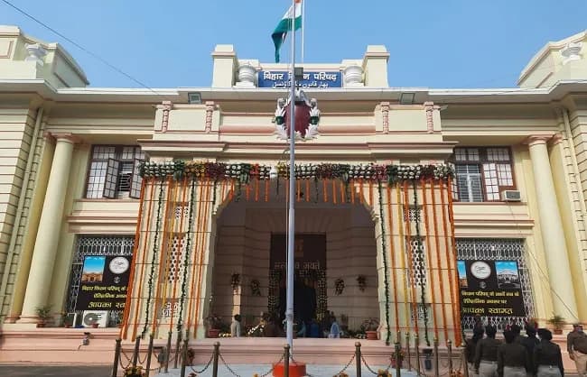 बिहार विधान परिषद की 10 सीटों पर 18 जून को चुनाव, नीतीश कुमार वाली सीट पर होगा उपचुनाव