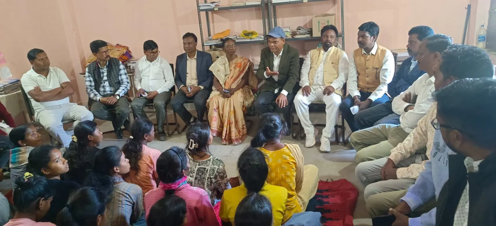 महाविद्यालय की समस्याएं जल्द होंगी दूर : मंत्री