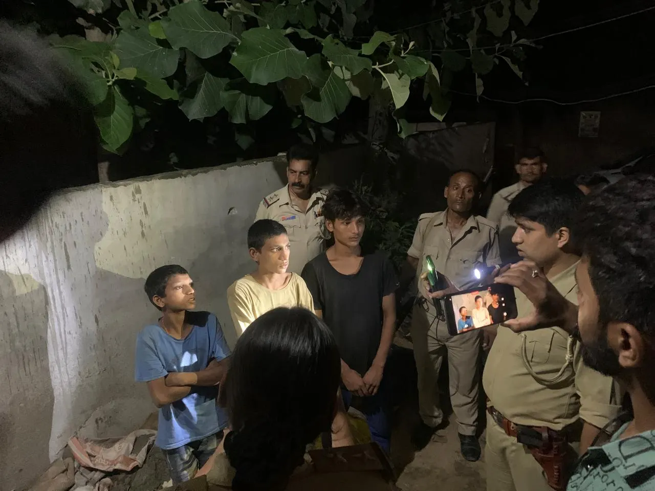 पत्रकार के घर हुई भीषण चोरी का पुलिस ने किया खुलासा,5 गिरफ्तार