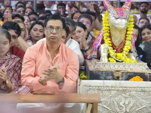 महाकाल के दरबार में पहुंचे फिल्म निर्माता मधुर भंडारकर, भस्म आरती में हुए शामिल