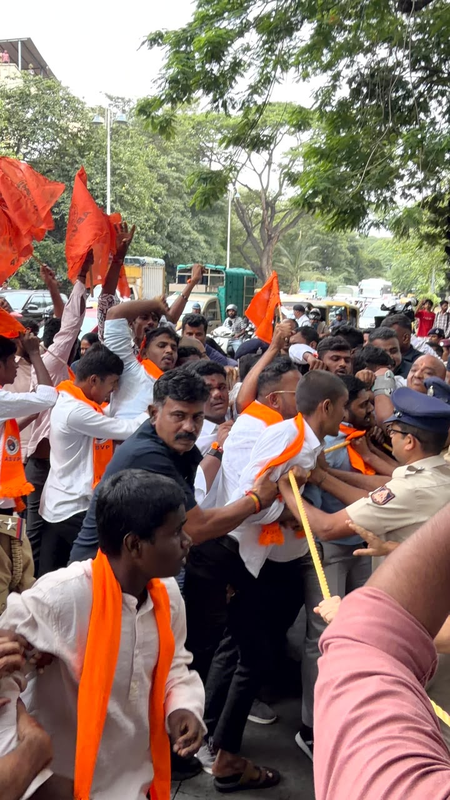KPSC भर्ती घोटाले के खिलाफ एबीवीपी का उग्र प्रदर्शन, कई कार्यकर्ताओं को पुलिस ने हिरासत में लिया