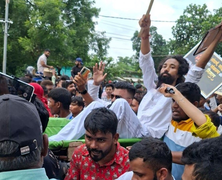 झारखंड में छात्र आंदोलन तेज, बैरिकेड तोड़ विधानसभा के करीब पहुंचे प्रदर्शनकारी