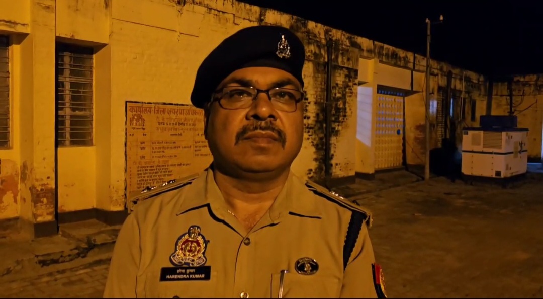 अमेठी में दाे मासूमाें समेत शिक्षक परिवार का हत्यारे चंदन वर्मा की पुलिस से हुई मुठभेड़