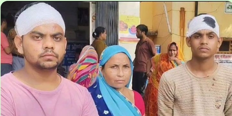 मारपीट और छेड़छाड़ के आरोपों के बाद निजी क्लीनिक संचालकों पर एससी-एसटी एक्ट के तहत केस