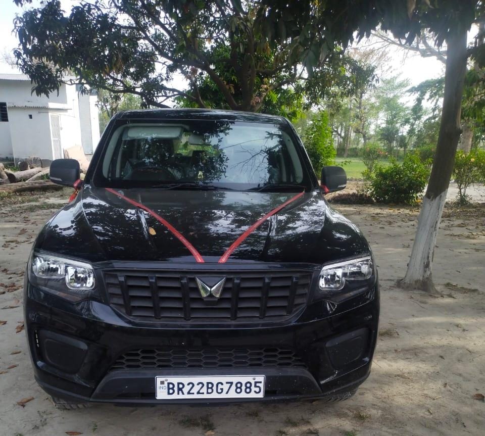 मुजफ्फरपुर में वाहन जांच के दौरान लग्जरी वाहन से 22 लाख रुपये बरामद