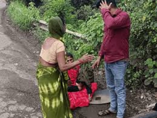 बुरहानपुर: ट्रक ने बाइक को मारी टक्कर, 5 साल की बच्ची की मौत, माता-पिता बाल-बाल बचे