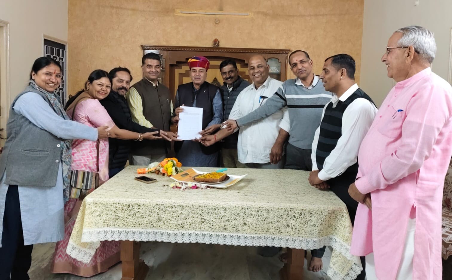 लोक अभियोजकों ने विधि मंत्री से मुलाकात कर सौंपा प्रतिवेदन