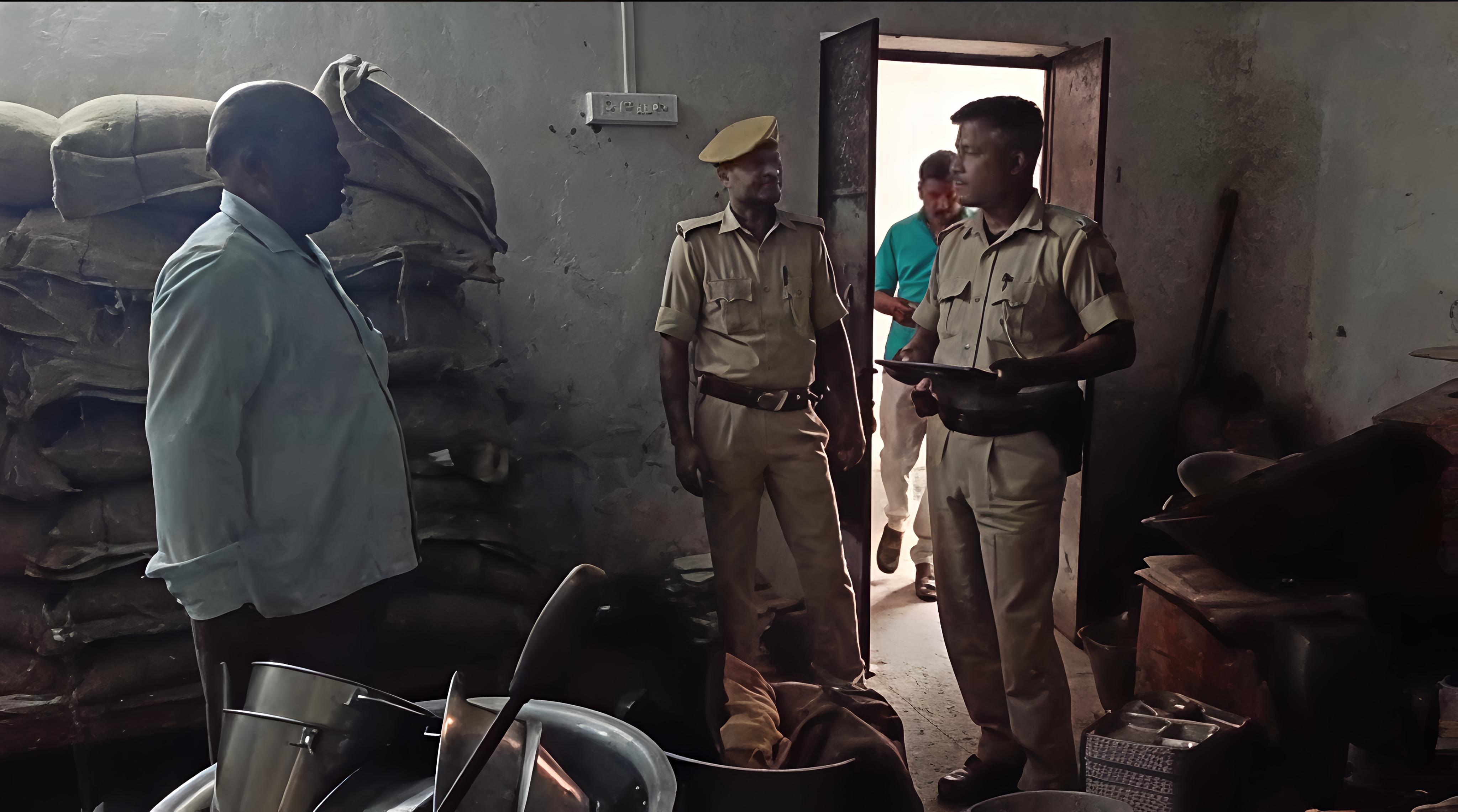 बिहार में सीवान जिले के एक स्कूल में लगातार दो रात हुई चोरी