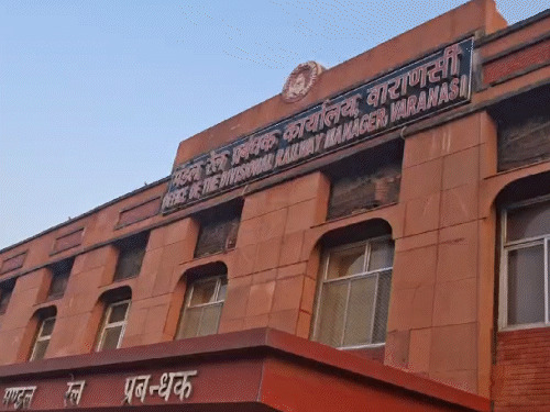 सीबीआई ने घर से रंगे हाथ दबोचा, ₹1.75 लाख की रिश्वत लेते रेलवे अधिकारी गिरफ्तार