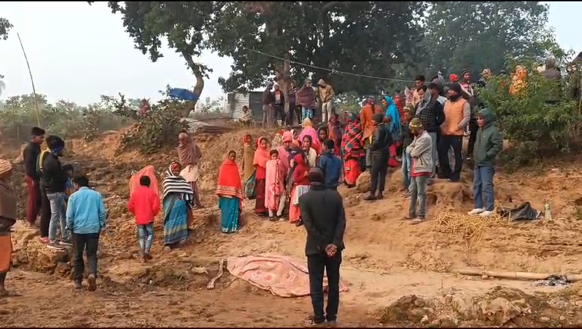 लेवी के लिए वार्ड सदस्य की हत्या