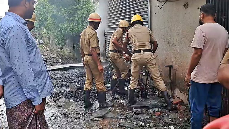 उत्तर 24 परगना में विस्फोट से मचा हड़कंप, जब्त पटाखों के गोदाम पर सुरक्षा व्यवस्था कटघरे में