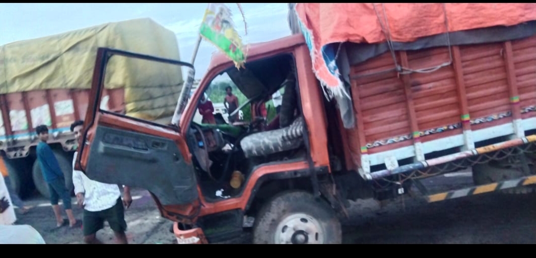 उज्जैन-नागदा स्टेट हाइवे पर हुई दुर्घटना में एक की मौत, 8 घायल