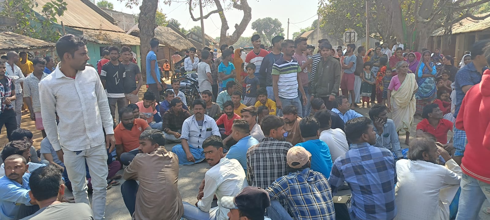 हाईवा के चपेट में आने से युवक की  मौत