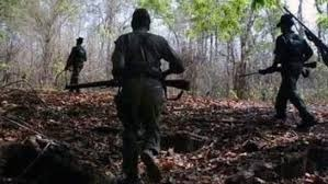 छत्तीसगढ़: गरियाबंद में पुलिस-सीआरपीएफ की बड़ी कार्रवाई, नक्सलियों का डंप सामग्री बरामद