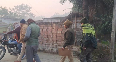 मुजफ्फरपुर में पिता ने अपने बच्चों के साथ लगाई फांसी, चार लोगों की मौत