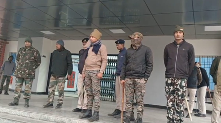 बिहार: थावे दुर्गा मंदिर से चोरी करने वाला पुलिस के हत्थे चढ़ा, सोने के मुकुट के कई हिस्से बरामद