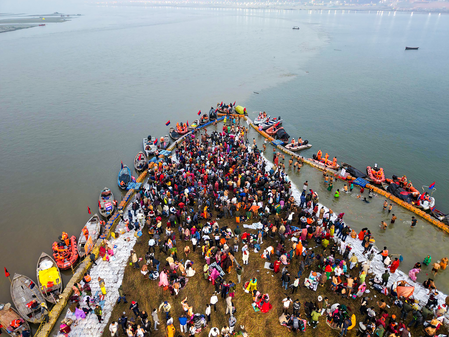 प्रयागराज: मेला क्षेत्र में सुरक्षा के पुख्ता इंतजाम, घाटों पर मुस्तैद प्रशासन