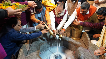 उपमुख्यमंत्री विजय सिन्हा ने भागलपुर में लगाया भूमि सुधार जनकल्याण संवाद, लापरवाह अधिकारियों की लगाई 'क्लास'