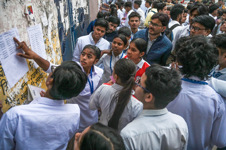 छत्तीसगढ़ बोर्ड रिजल्ट घोषित: 10वीं में 77.15 और 12वीं में 83.04  प्रतिशत स्टूडेंट्स सफल