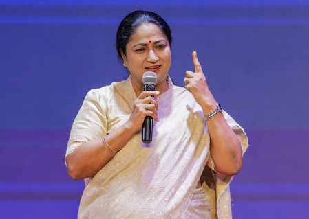 दिल्ली लॉजिस्टिक्स एवं वेयरहाउसिंग नीति से उद्योग, रोजगार और निवेश को मिलेगा नया बल: सीएम रेखा गुप्ता