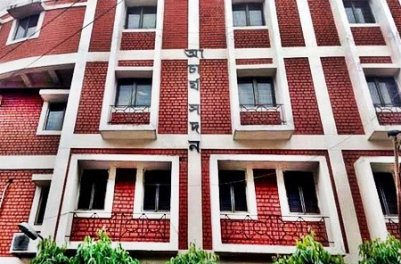 बंगाल स्कूल जॉब केस: डीएम को 'दागी' शिक्षकों की सूची तैयार करने का निर्देश