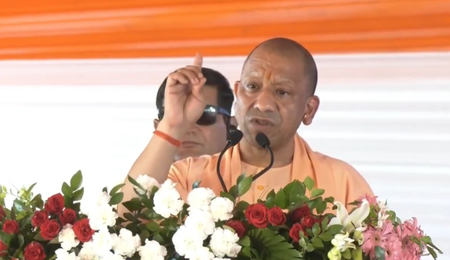 सपा-कांग्रेस पर बरसे योगी, हनुमानगढ़ी को लेकर साधा निशाना