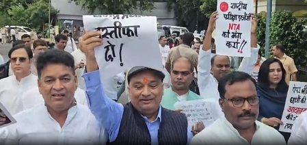 नीट पेपर लीक को लेकर बिहार विधानसभा में विपक्ष का हंगामा