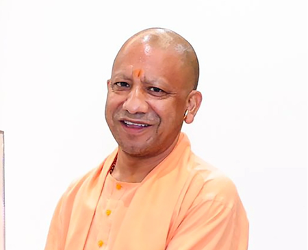 गुरु केवल शिक्षा नहीं, जीवन को दिशा भी देते हैं : योगी आदित्यनाथ