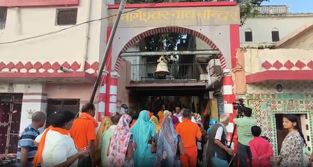 सावन के पहले दिन शिवभक्ति का रंग, अयोध्या और काशी विश्वनाथ में उमड़ी भक्तों की भीड़