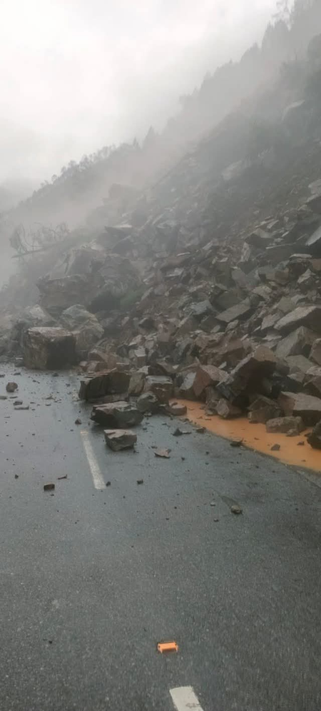 उत्तराखंड में भूस्खलन से बद्रीनाथ हाईवे, नारायणबगड़–कर्णप्रयाग मार्ग और एनएच-5 बंद