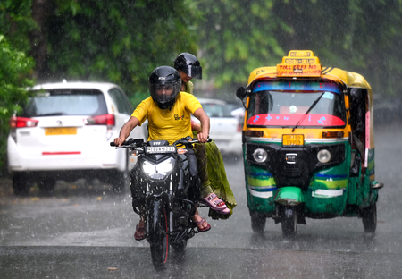 हल्की बारिश से NCR को राहत, मौसम सुहाना; वायु गुणवत्ता ‘ग्रीन जोन’ में कायम