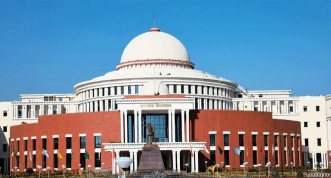झारखंड विधानसभा में झारखंड आर्थिक सर्वेक्षण रिपोर्ट पेश