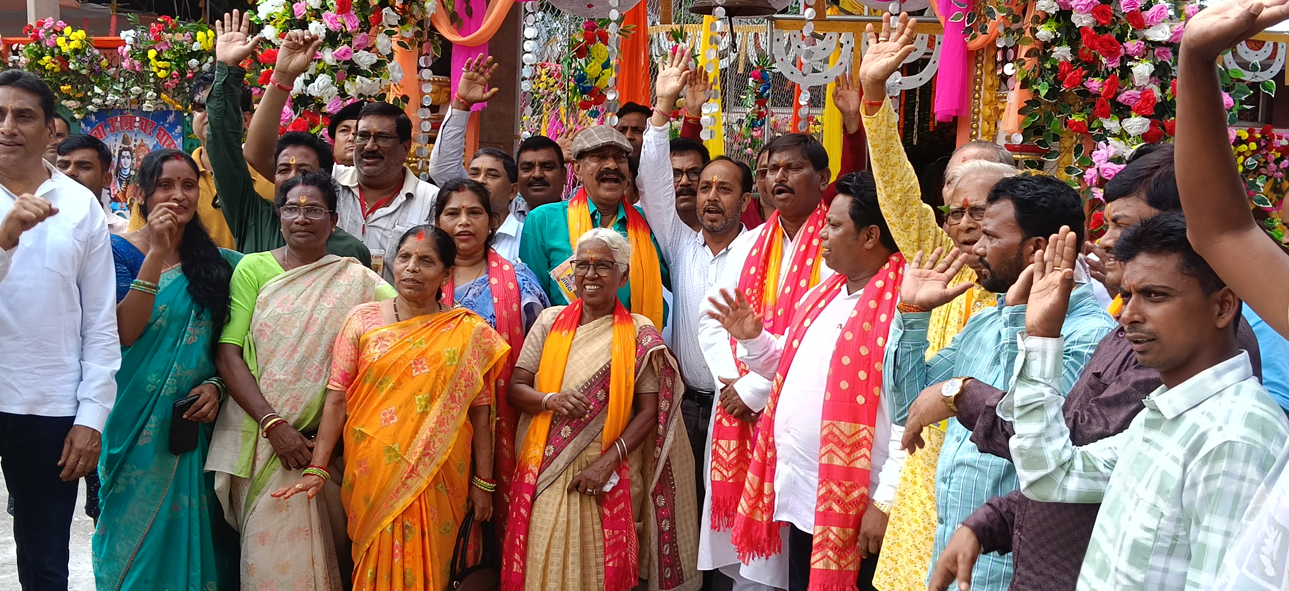 श्रावणी मेले का भव्य आगाज, बाबा आम्रेश्वर धाम पहुंचे अर्जुन मुंडा