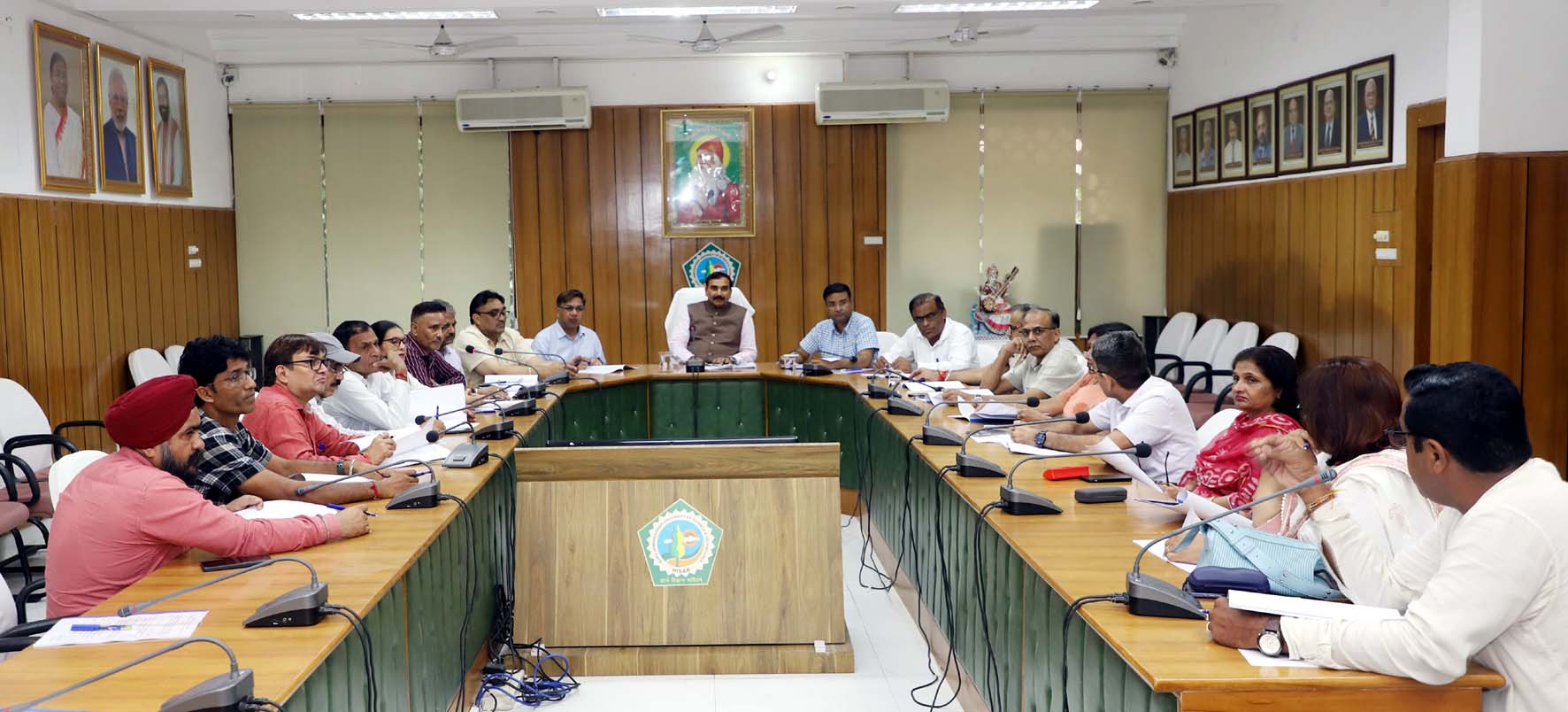 हिसार : गुरु जम्भेश्वर विश्वविद्यालय विद्यार्थियों को उच्च स्तरीय खेल सुविधाएं देने के लिए प्रतिबद्ध : प्रो. नरसी राम बिश्नोई