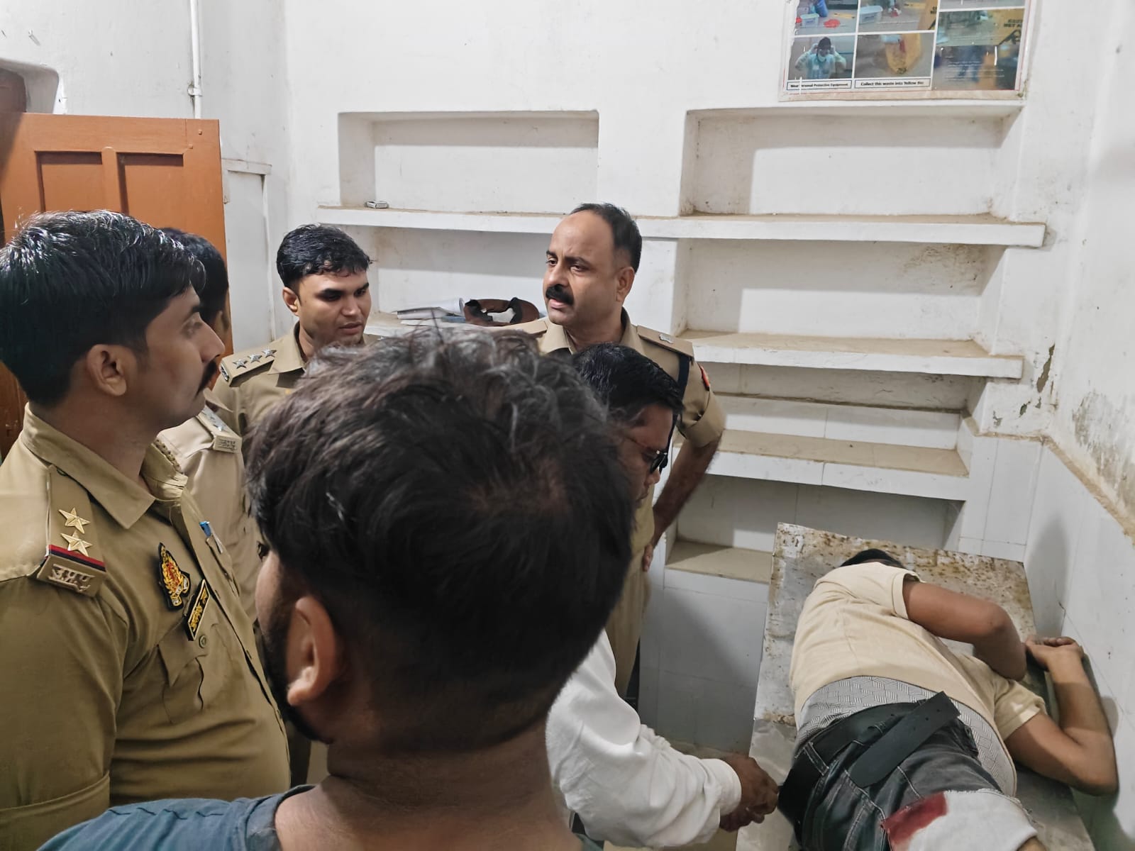 देवरिया में पुलिस मुठभेड़, गो-तस्कर घायल, चार आरोपी गिरफ्तार