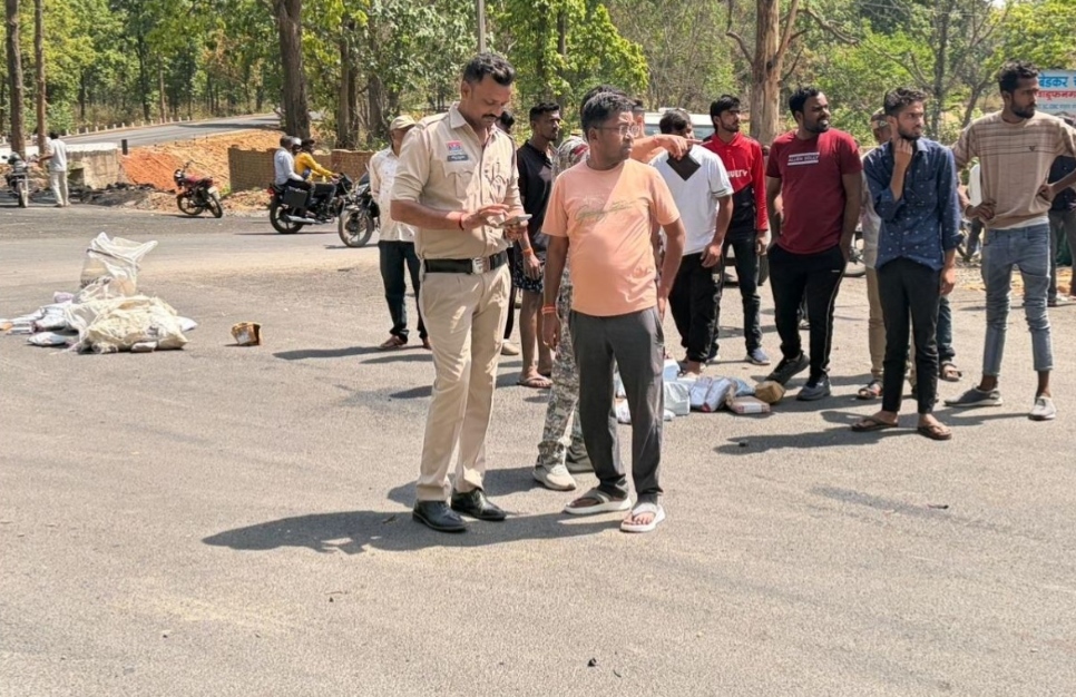 बलरामपुर : वाड्रफनगर में तेज रफ्तार ट्रक ने डिलीवरी बॉय को कुचला, मौके पर मौत, चालक फरार