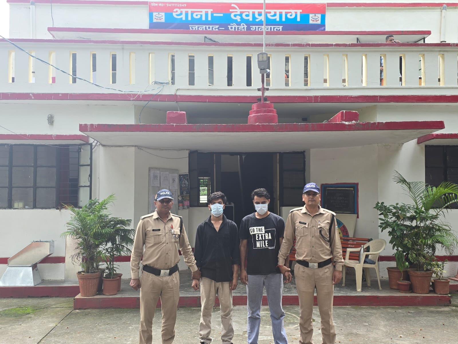 देहरादून से स्मैक की खेप ला रहे दो तस्करों को पुलिस ने दबोचा