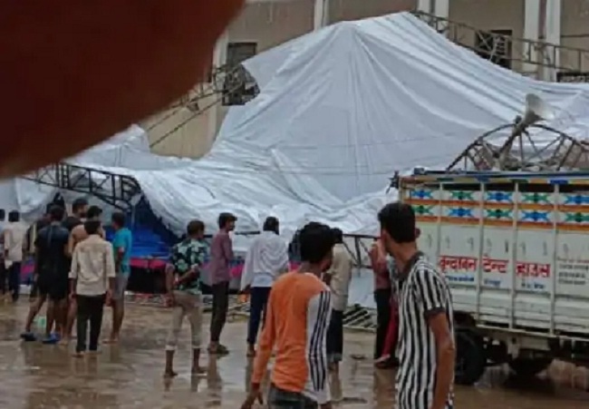 छतरपुरः बागेश्वर धाम में टेंट गिरने से एक श्रद्धालु की मौत, आठ घायल