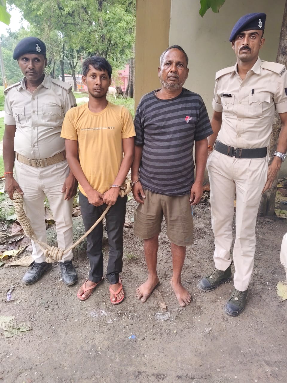 अंतरराज्यीय शटरकटवा गैंग के दो शातिर गिरफ्तार