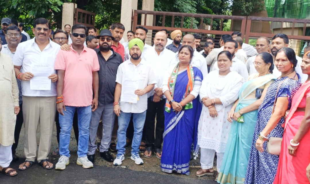 महिला कांग्रेस का प्रदर्शन, नशे के कारोबार और जुआ-मटका पर रोक की मांग