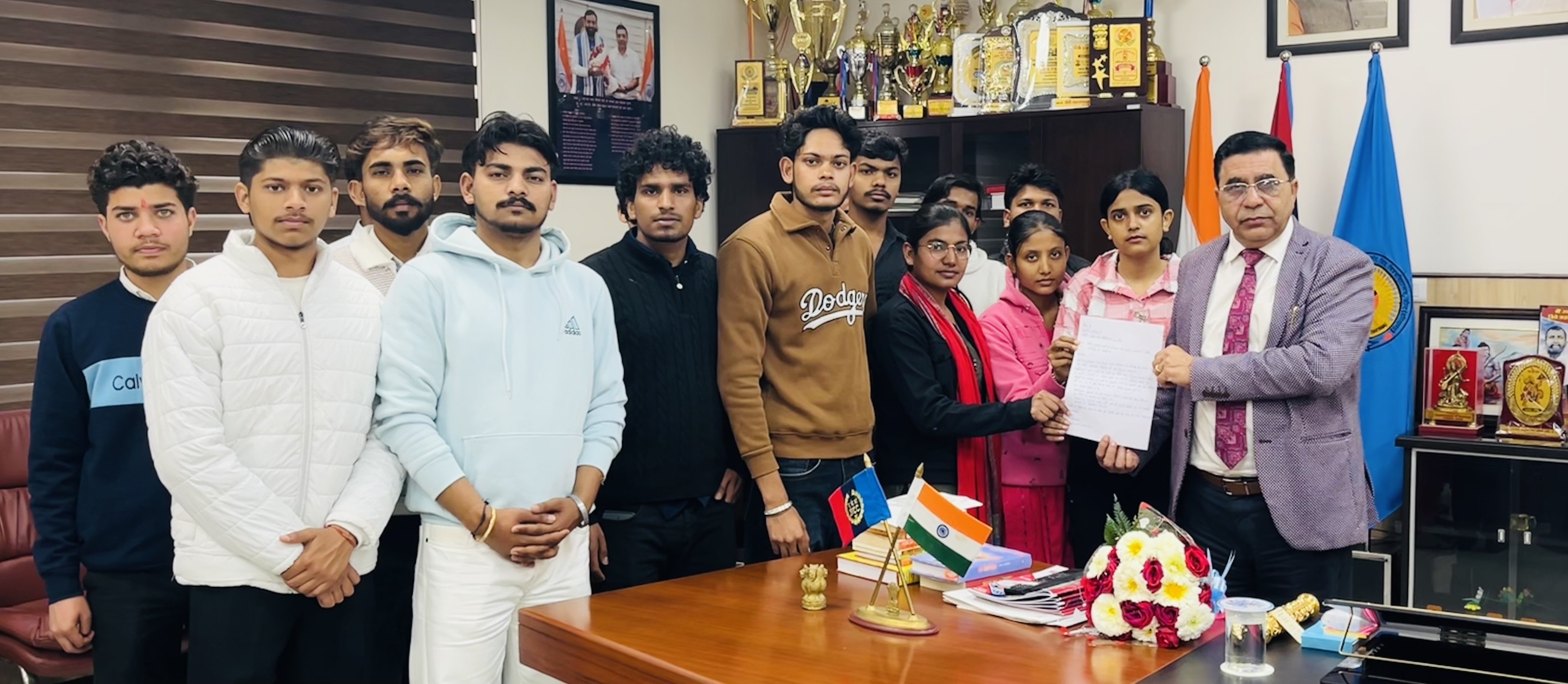 जींद : निजी व परिवहन समिति बस संचालक कर रहे छात्रों से दुव्र्यवहार