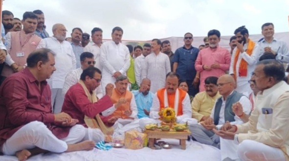 सपा 'नमाजवादी पार्टी, 2027 में सैफई तक सिमट जाएगी : केशव प्रसाद मौर्य