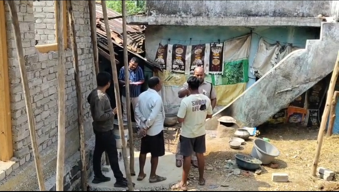 छग के जांजगीर में एक ही परिवार के चार लोगों की हत्या, खाट पर खून से लथपथ मिलीं लाशें