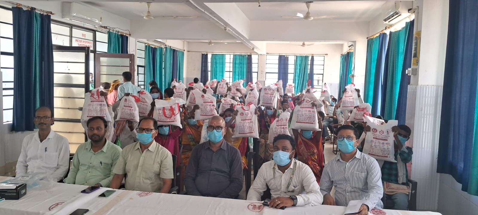 132 टीबी मरीजों को मिला पौष्टिक आहार, डीएम ने कहा- नियमित इलाज से पूरी तरह संभव है इलाज