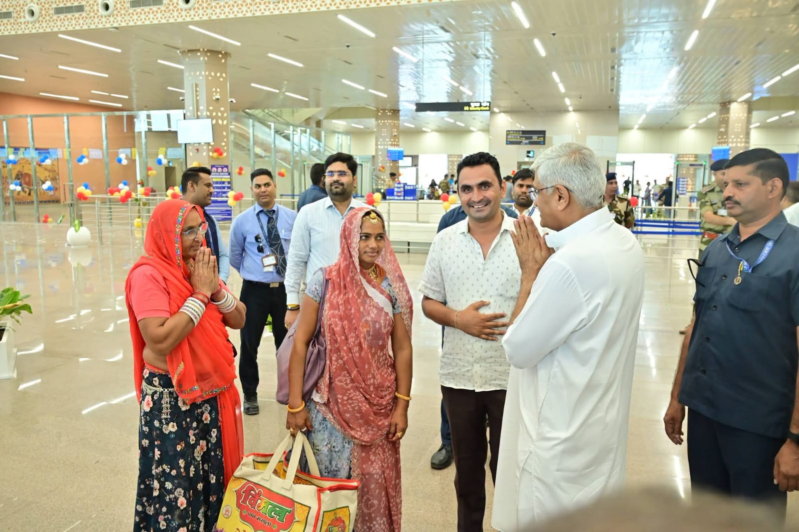 जोधपुर एयरपोर्ट का नया टर्मिनल शुरू, पहली फ्लाइट के यात्रियों का हुआ राजस्थानी स्वागत