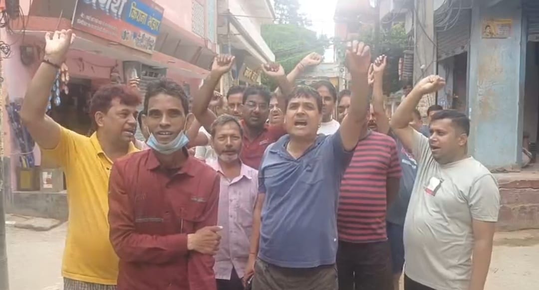 जल संकट से जुझते लोगो का नगर परिषद पर फुटा गुस्सा