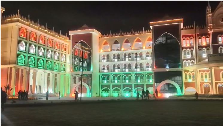 रंगीन रोशनी से सजा जलपाईगुड़ी सर्किट बेंच भवन, 17 जनवरी को होगा उद्घाटन